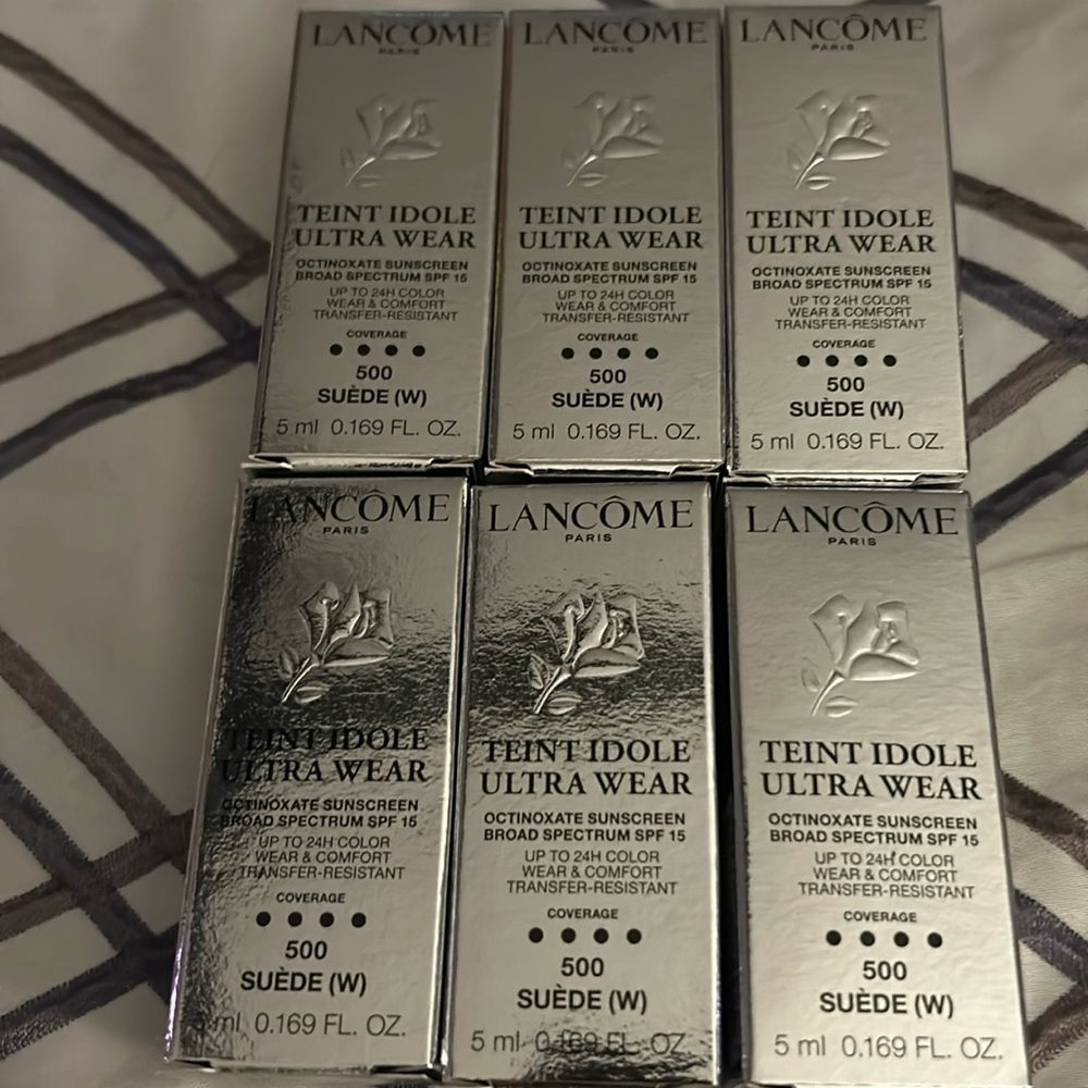 Lancome Teint Idole Ultra Wear Suncare - Silver Packaging